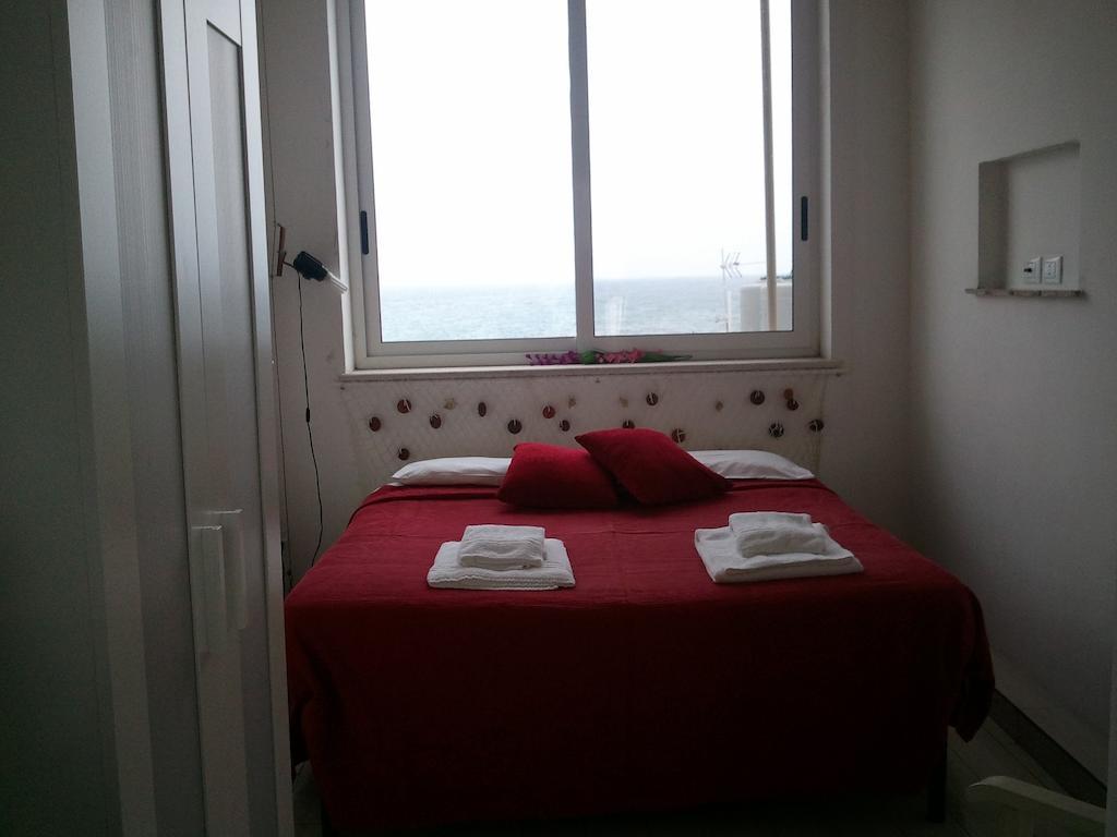 Le Casuzze Di Trapani Vista Mare Apartment Bilik gambar